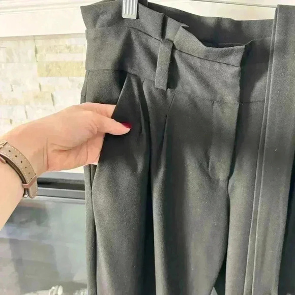 Cue Black Pants - Picture 2 of 5